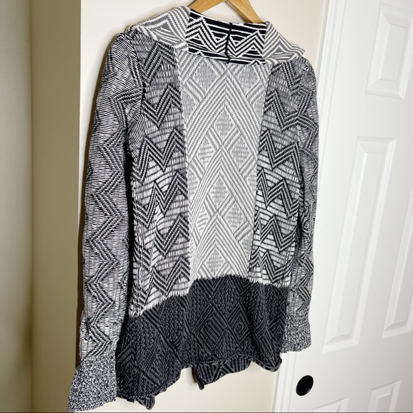 Lucky Brand Geometric Print Open Front Cardigan - Picture 5 of 6
